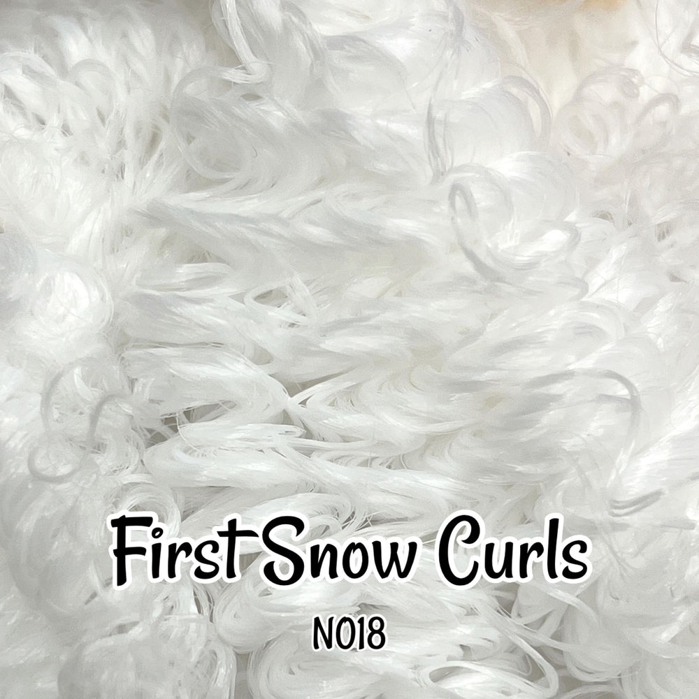 DG Curly Nylon First Snow N018 White 36 inch 0.5oz/14g Doll Hair