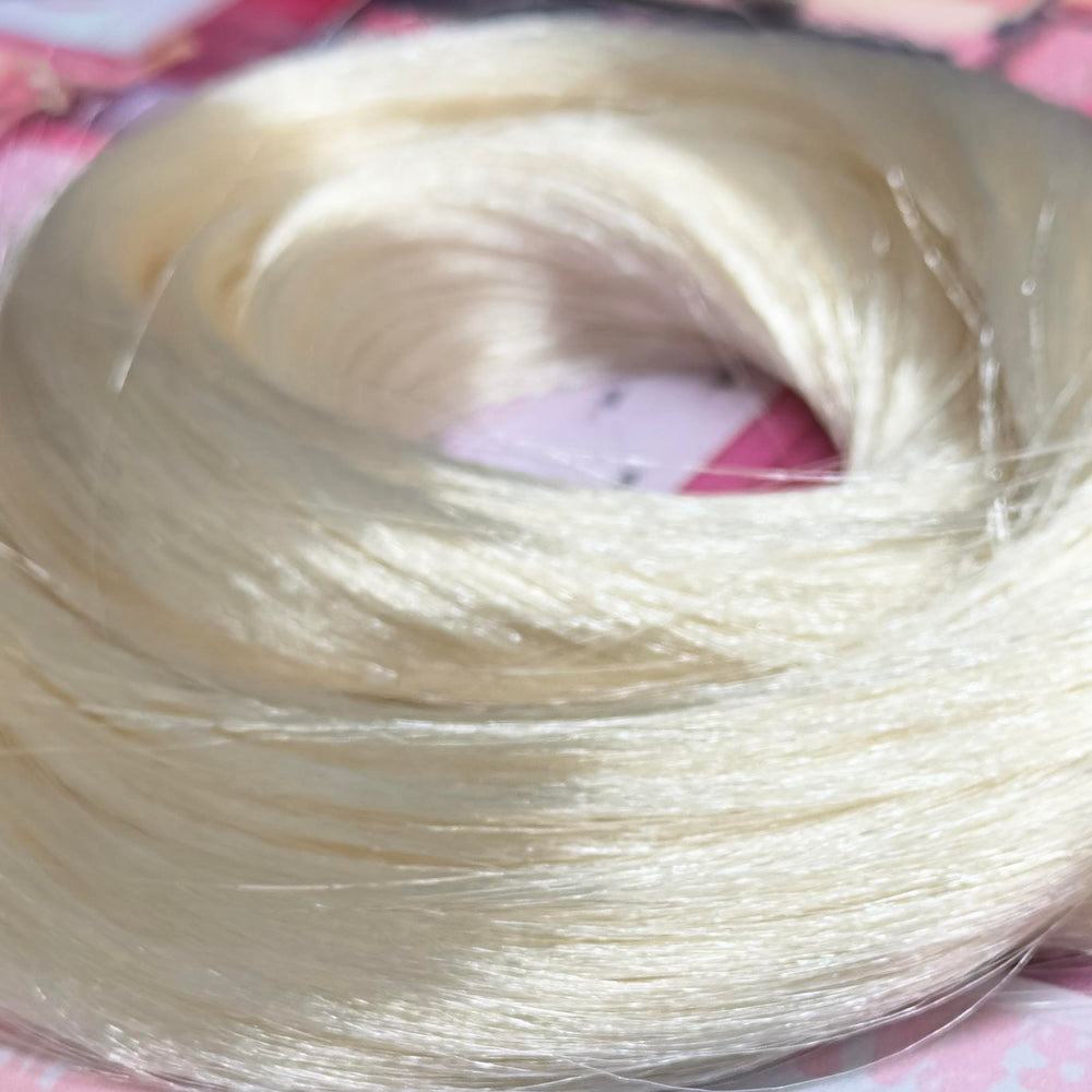 DG Nylon Metallic Shimmer Champagne Blonde YN1145 36 inch 1oz/28g Pale Blonde Doll Hair