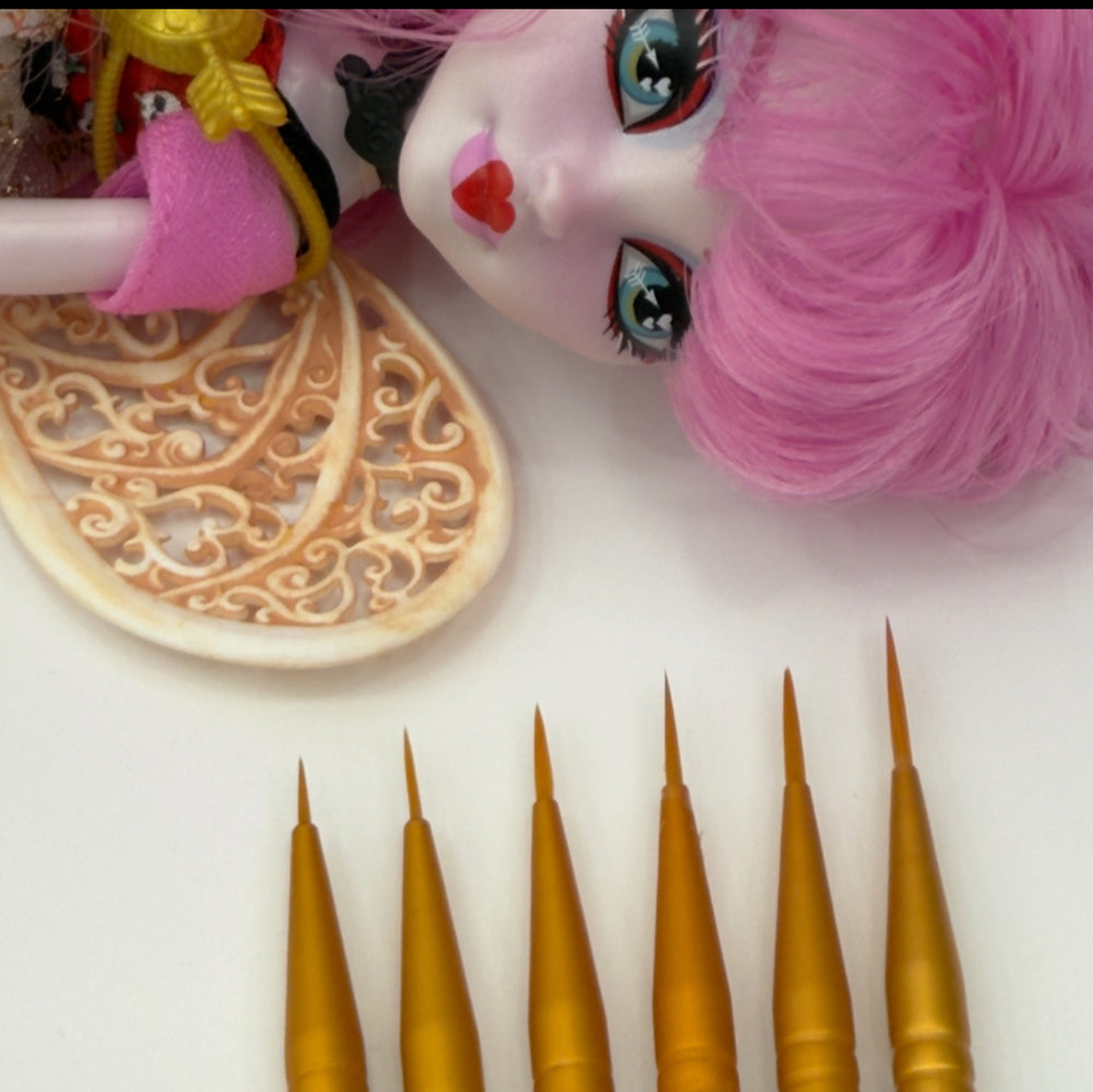 Royal Gold Artist Nylon Fine Point Liner Brush R9595 multiple sizes for Fashion Doll Faceups