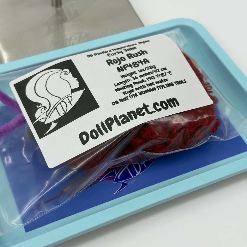 DG Nylon Curly Rojo Rush NF484A 3mm 1oz/28g 36in/92cm red Doll Hair